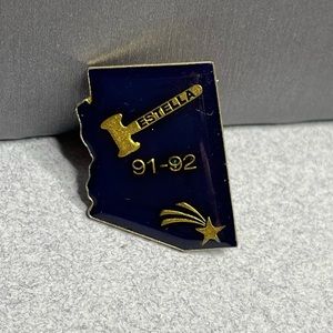 Arizona 91-92 Union Pin Misspelled Estella Estrella Blue Collar